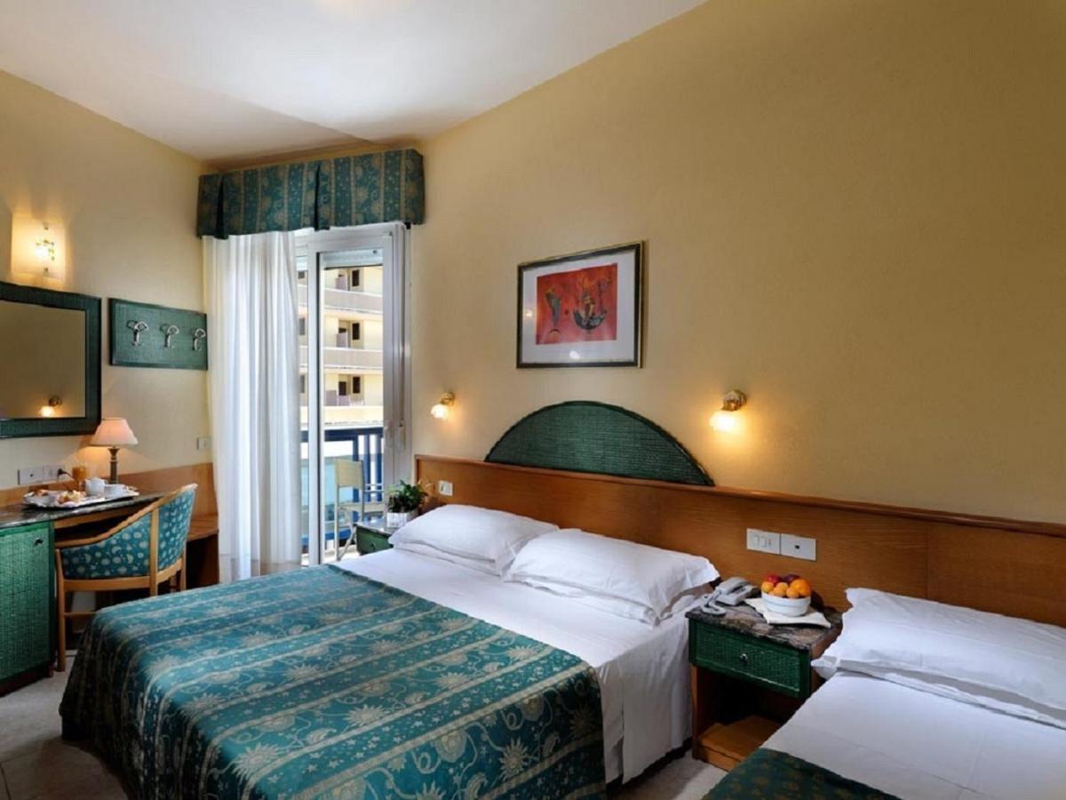 Hotel Bembo Бибионе Экстерьер фото