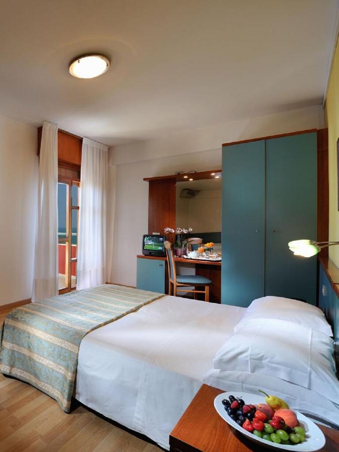 Hotel Bembo Бибионе Экстерьер фото