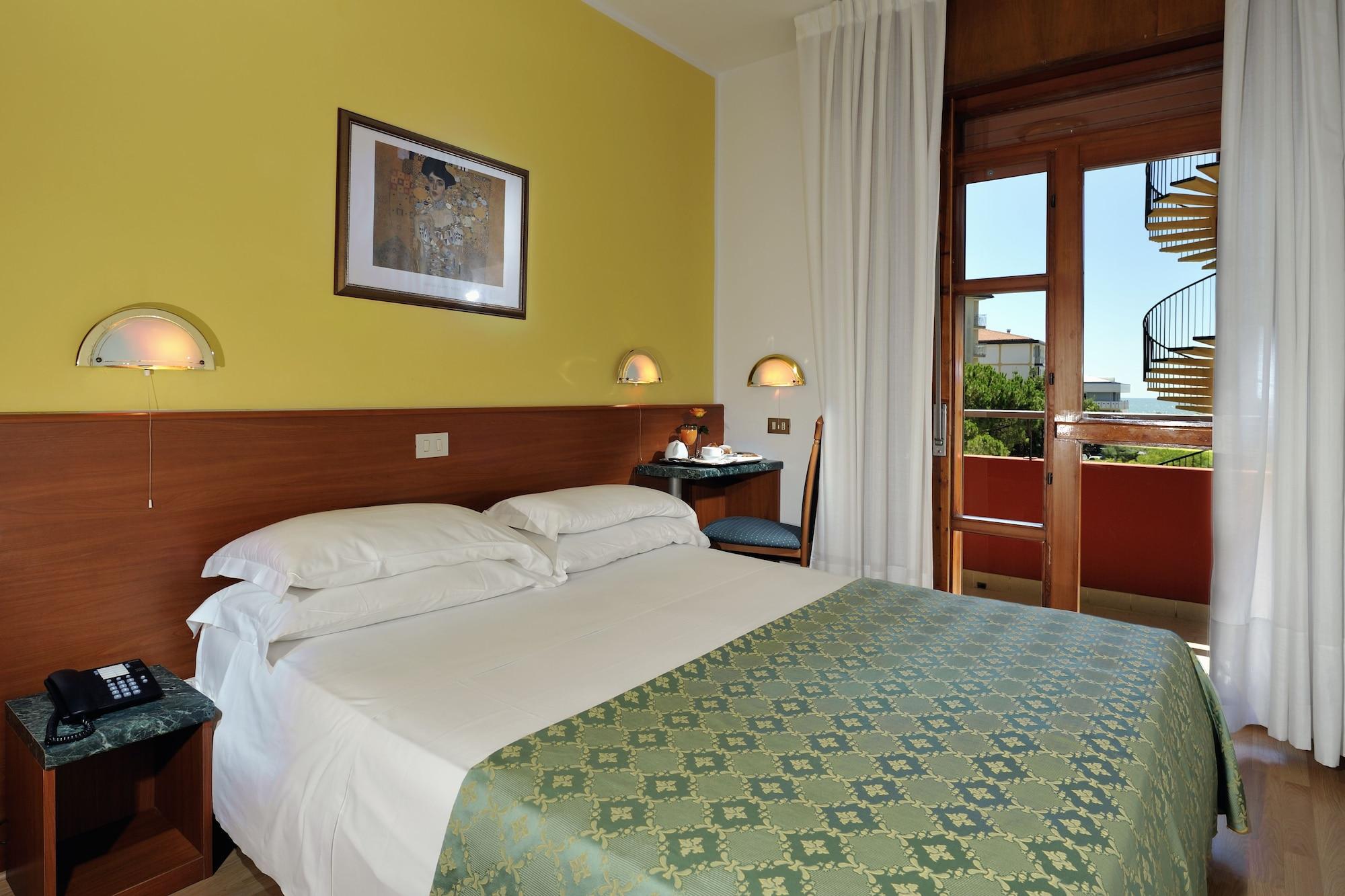 Hotel Bembo Бибионе Экстерьер фото