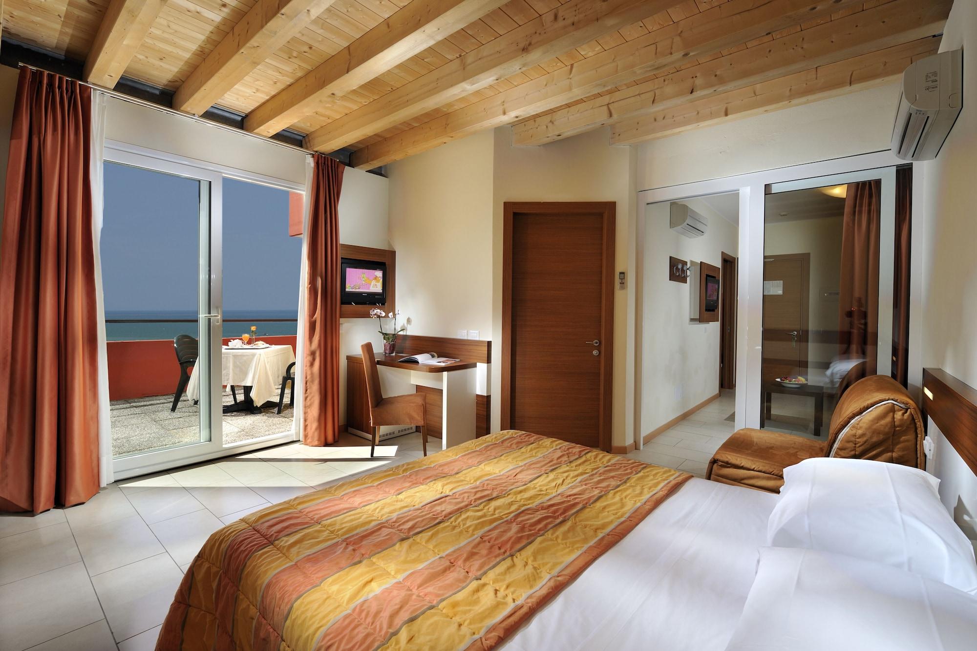 Hotel Bembo Бибионе Экстерьер фото