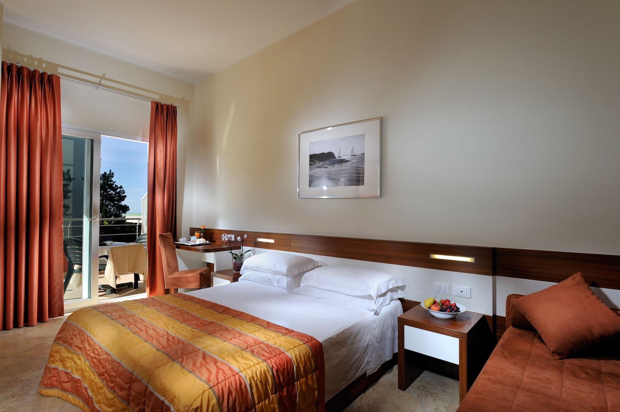 Hotel Bembo Бибионе Экстерьер фото