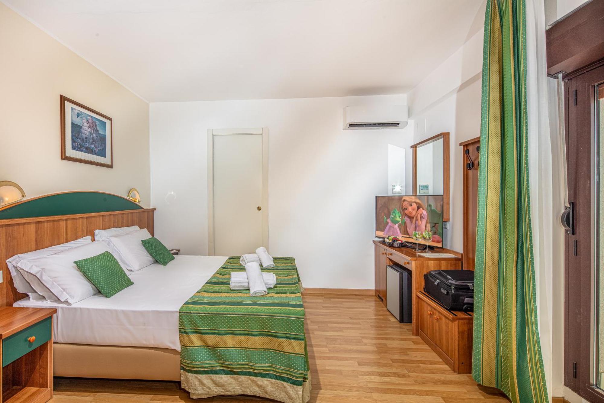 Hotel Bembo Бибионе Экстерьер фото