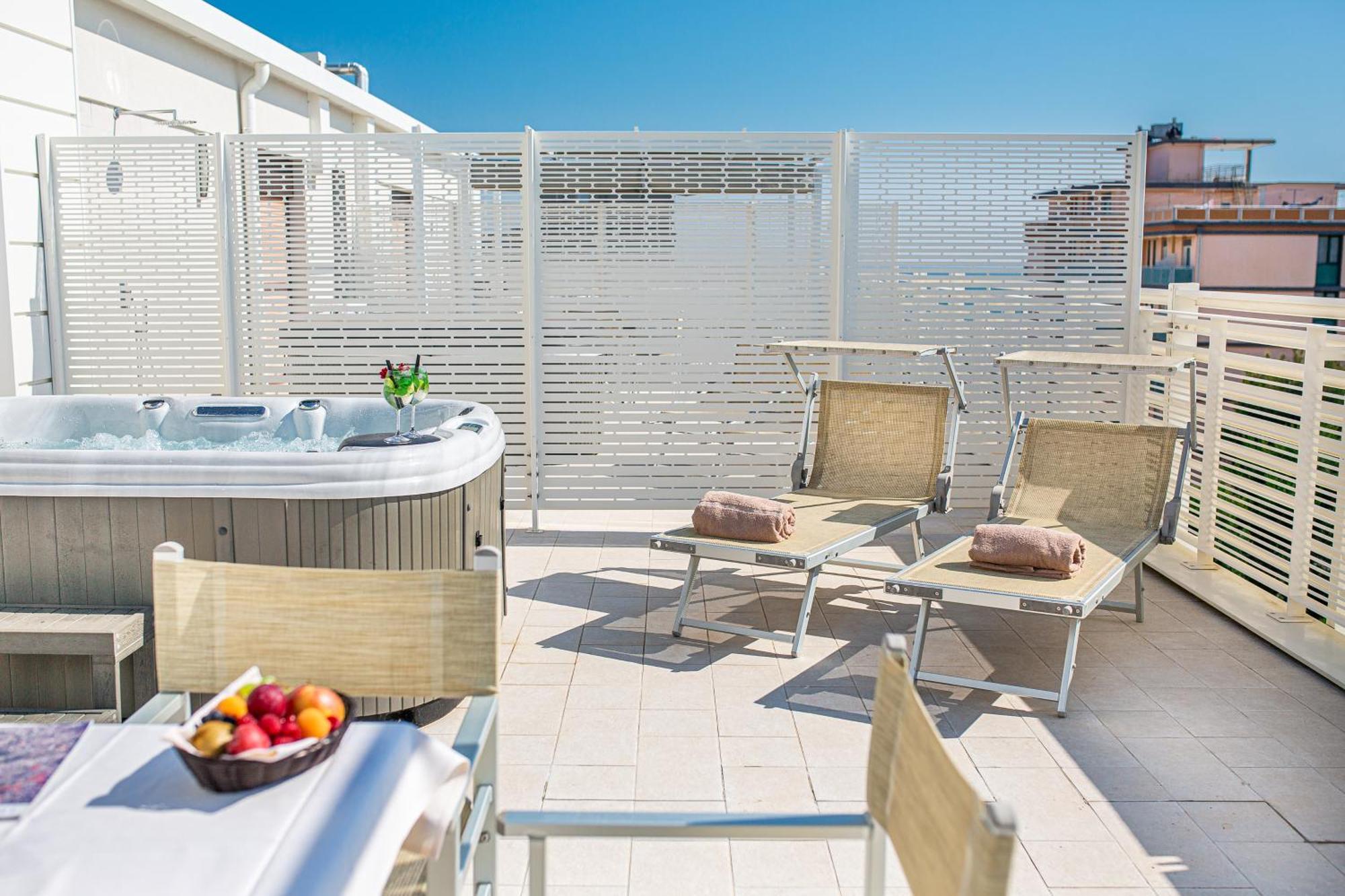 Hotel Bembo Бибионе Экстерьер фото