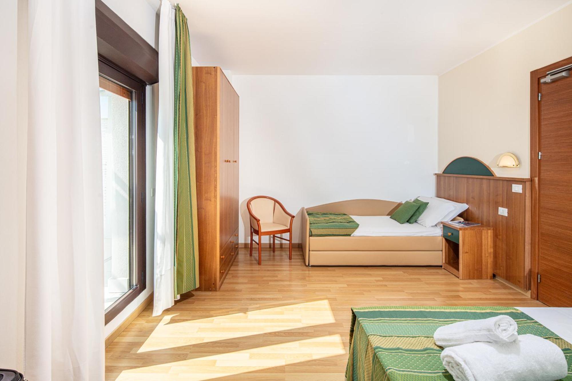 Hotel Bembo Бибионе Экстерьер фото